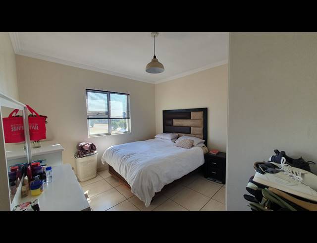 2 BEDROOM SECTIONAL TITLE FOR SALE IN MAYBERRY PARK